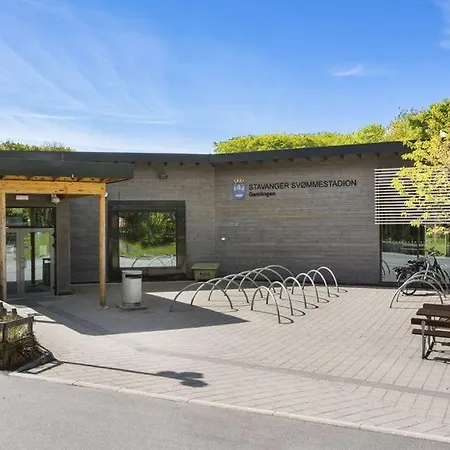 펜션 Modern Townhouse In Close To Ons 스타방에르