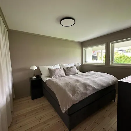 Modern Townhouse In Close To Ons 스타방에르