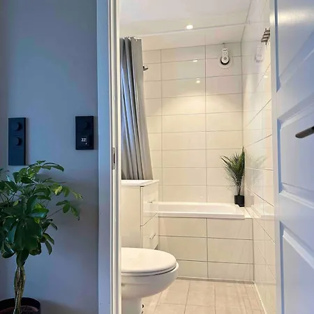 펜션 Modern Townhouse In Close To Ons