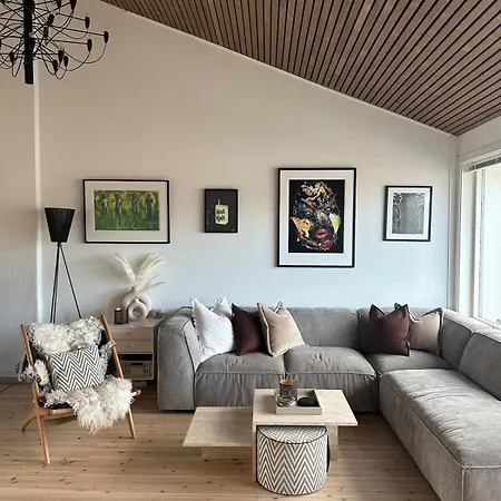 Modern Townhouse In Close To Ons * 스타방에르